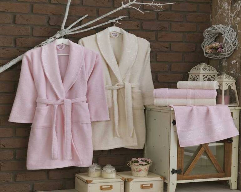 FİESTA JAKARLI BORNOZ SETİ/6 PARÇA KUTULU/537/1 Krem-Pembe - 1